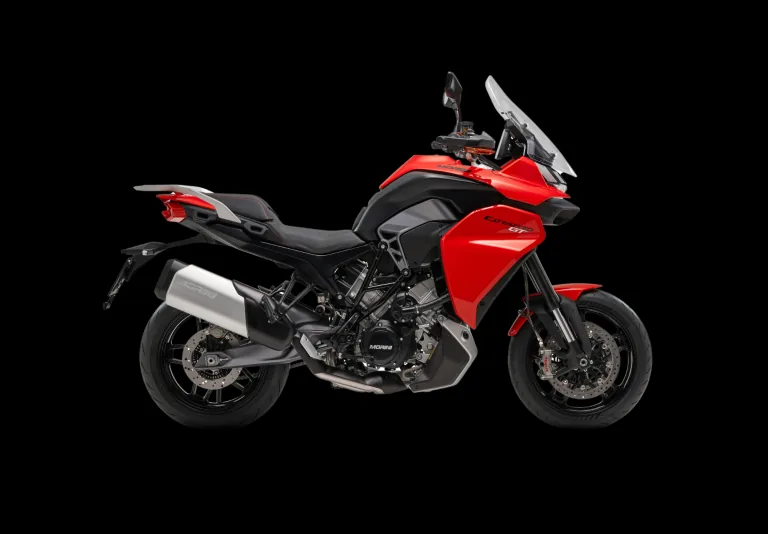 Reisemotorrad in Rot und Schwarz mit Koffern